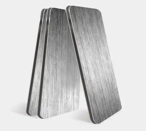 ¿Se pueden usar paneles compuestos de aluminio en cocinas?