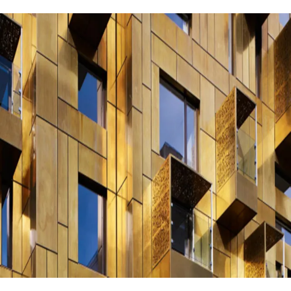 Paneles Compuestos de Aluminio en Edificios Modernos: Ventajas, Desventajas y Mejores Prácticas
