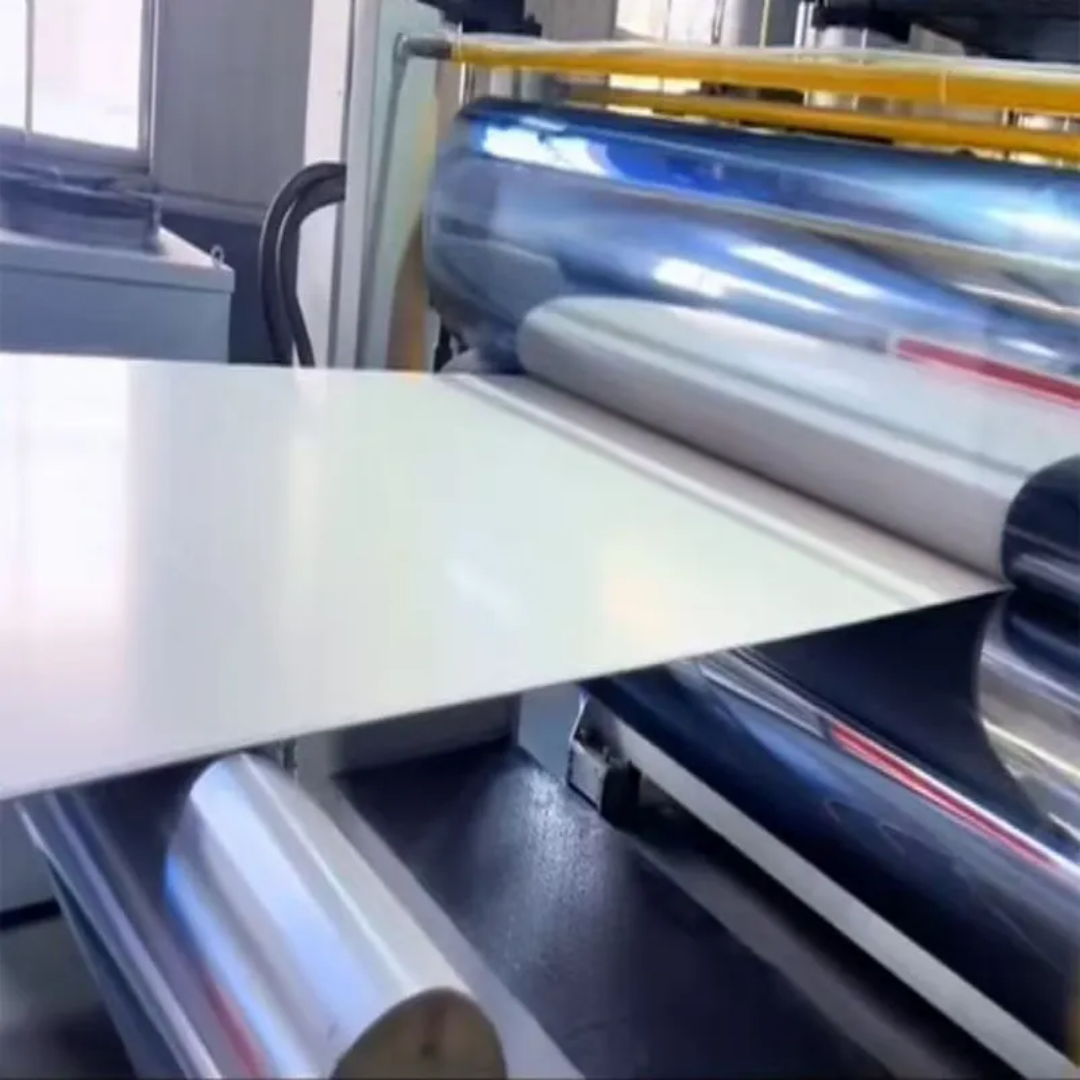 ACP en Instalaciones Artísticas y Esculturas Públicas: Durabilidad y Creatividad Unidas